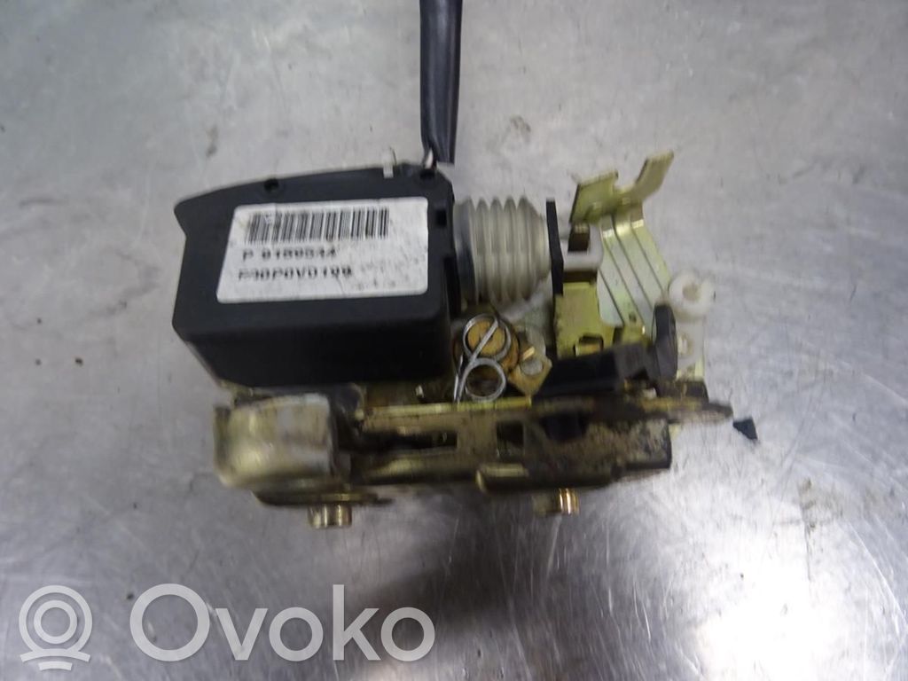 Volvo 940 Priekšpusē slēdzene 