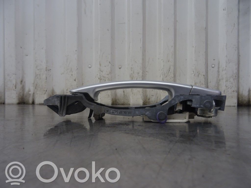 Klamka zewnętrzna drzwi przednich   1K0837886A,139398