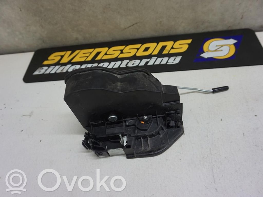 BMW X1 E84 Etuoven lukko 