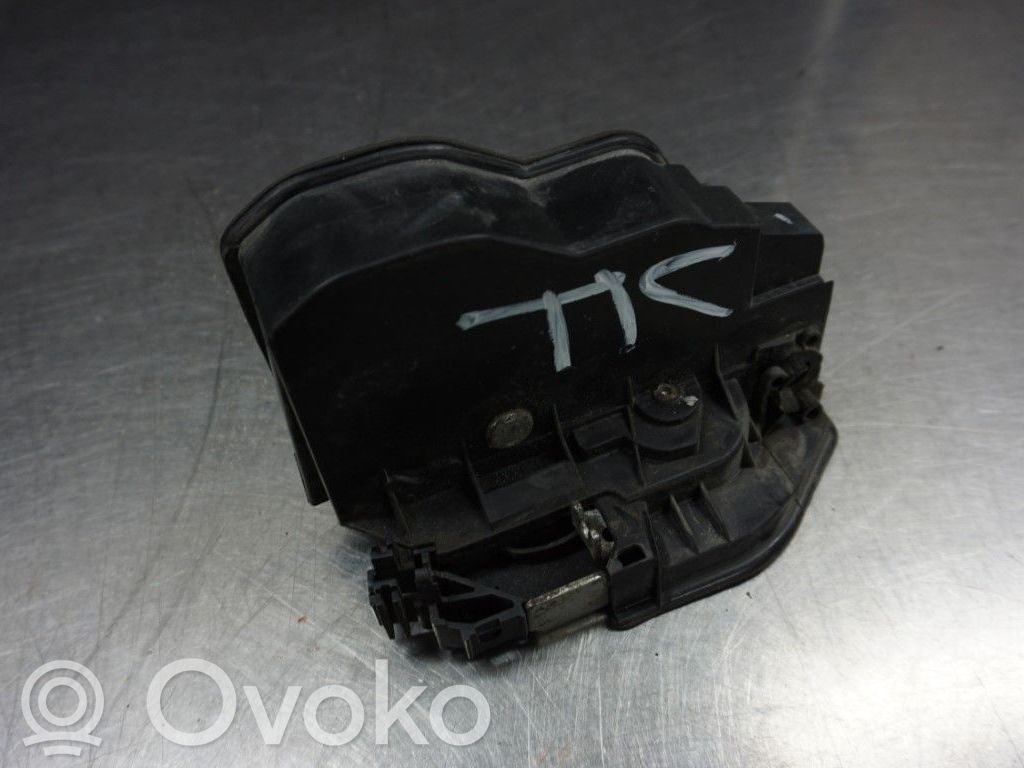 BMW 5 GT F07 Zamek drzwi przednich 