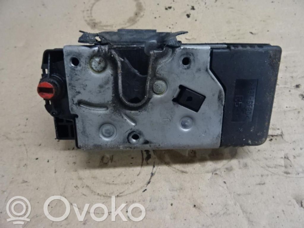Opel Vivaro Zamek drzwi przednich 