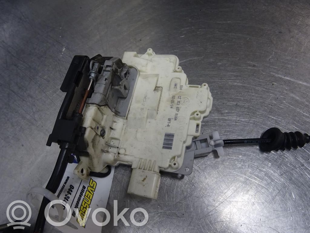 Volkswagen PASSAT B7 Zamek drzwi przednich 