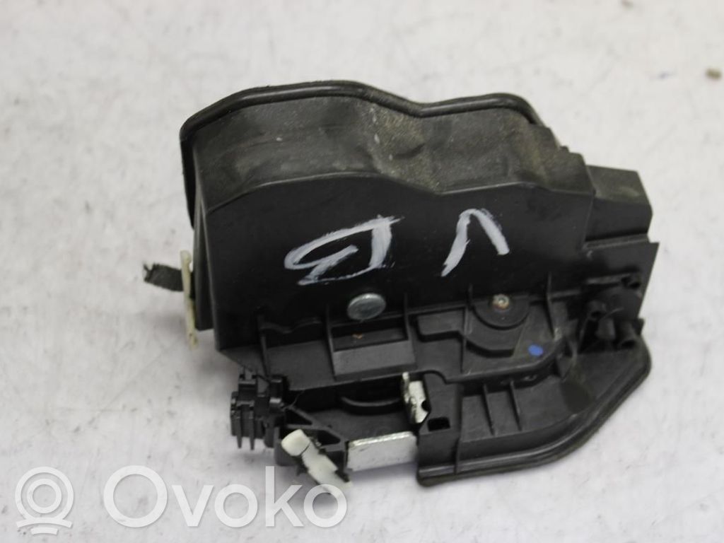 BMW 3 F30 F35 F31 Încuietoare ușă spate 
