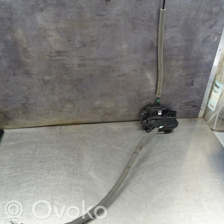 Zamek drzwi przednich   82500JD90C,141377