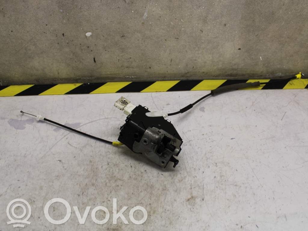 Priekšpusē slēdzene   9136CA,140725