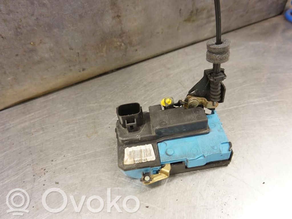 Volvo V70 Front door lock 