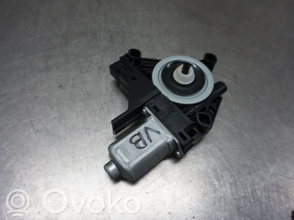 Volvo V70 Silniczek podnoszenia szyby drzwi tylnych 