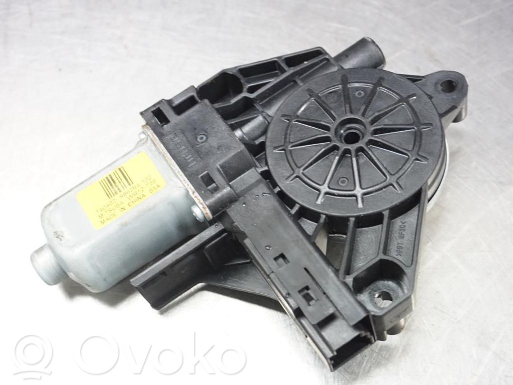 Volvo V70 Silnik regulatora szyby drzwi przednich 