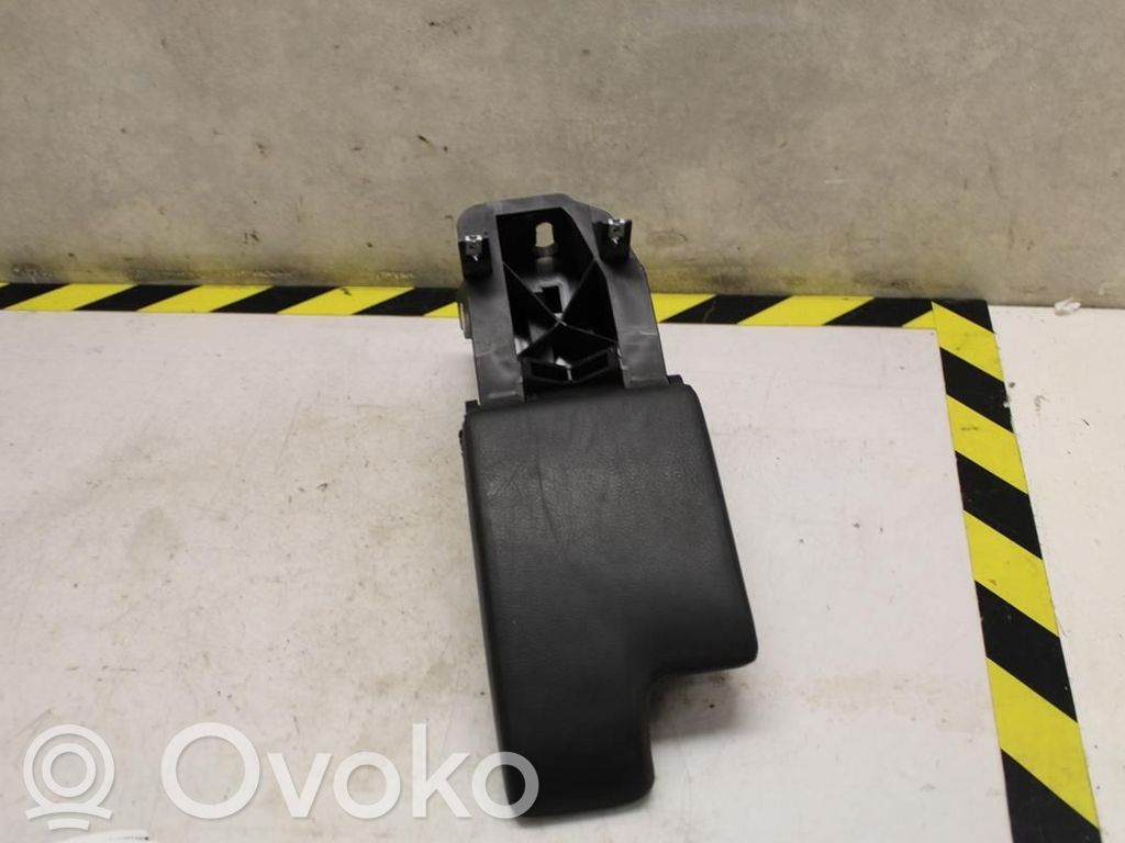 Armrest   51168248546,150936