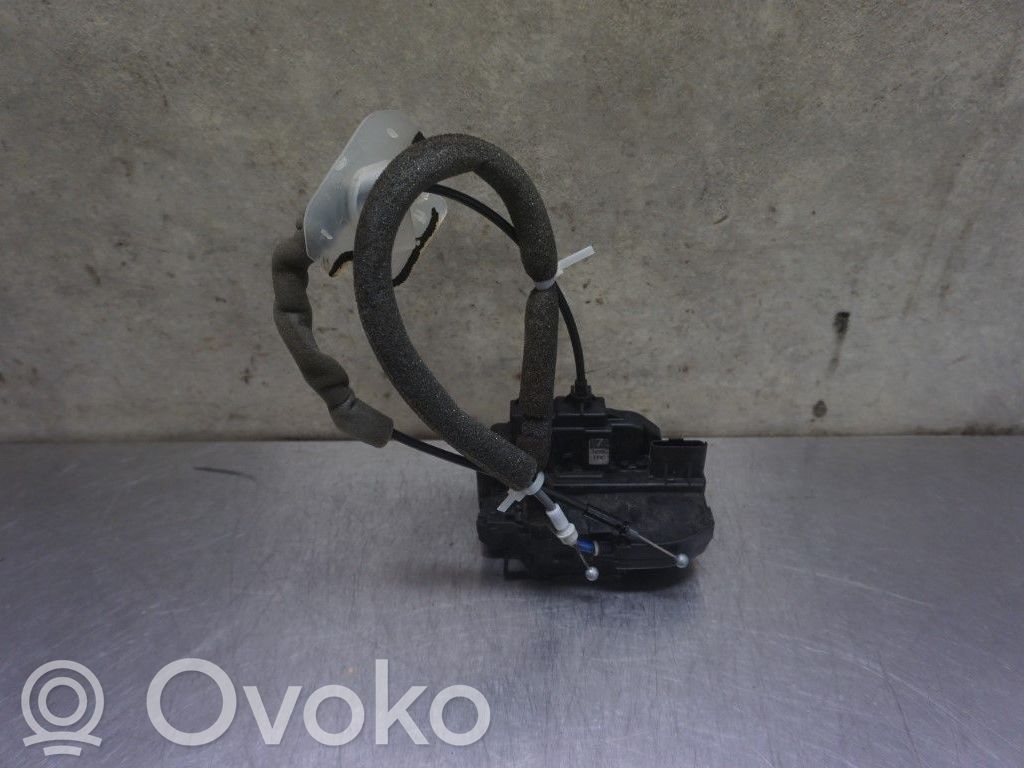 Nissan Qashqai Zamek drzwi przednich 
