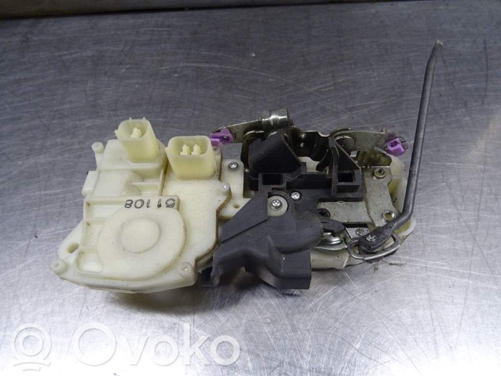 Honda S2000 Priekšpusē slēdzene 