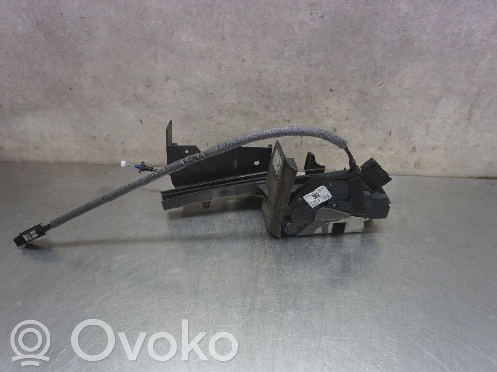 Front door lock   2070970,N041067