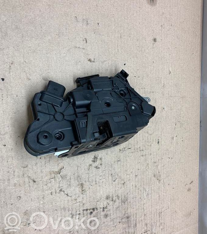 Volkswagen Amarok Etuoven lukko 