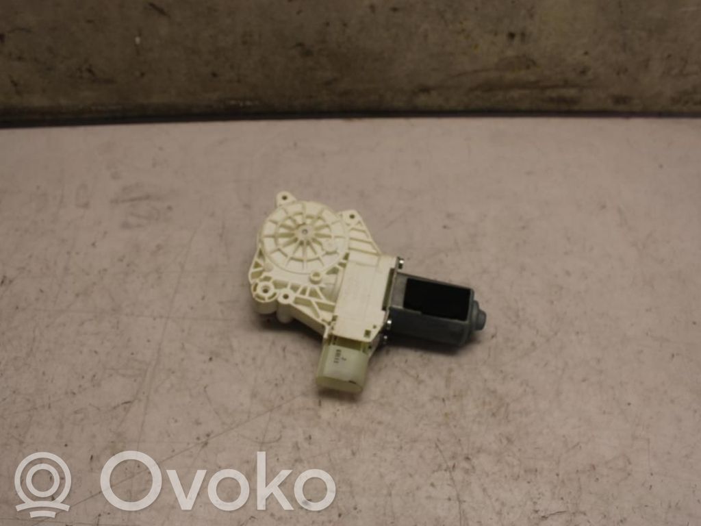 BMW 5 F10 F11 Priekinio lango pakelėjo varikliukas 
