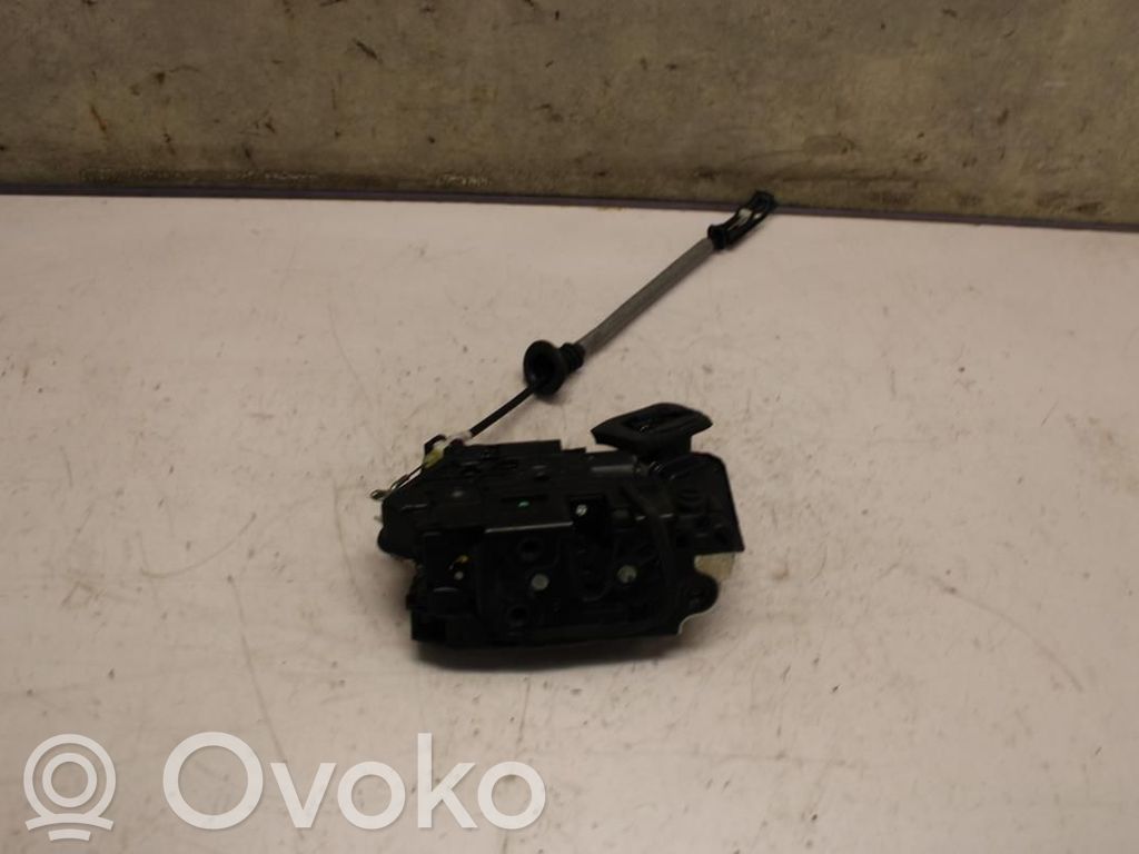 Volkswagen Polo V 6R Aizmugurē slēdzene 
