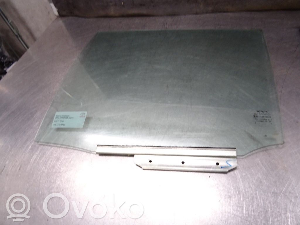 Toyota Yaris Rear door window glass 