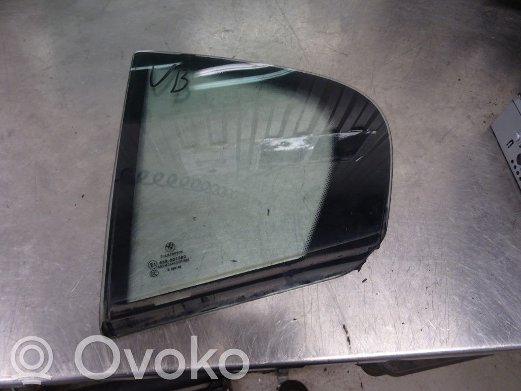 BMW 3 E90 E91 Ventanilla de ventilación de la puerta trasera 