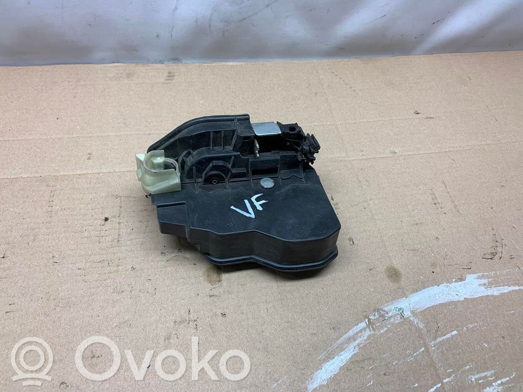 BMW 3 F30 F35 F31 Zamek drzwi przednich 
