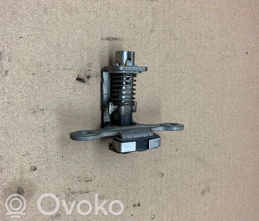 Volkswagen Amarok Tailgate/trunk/boot lock/catch/latch 