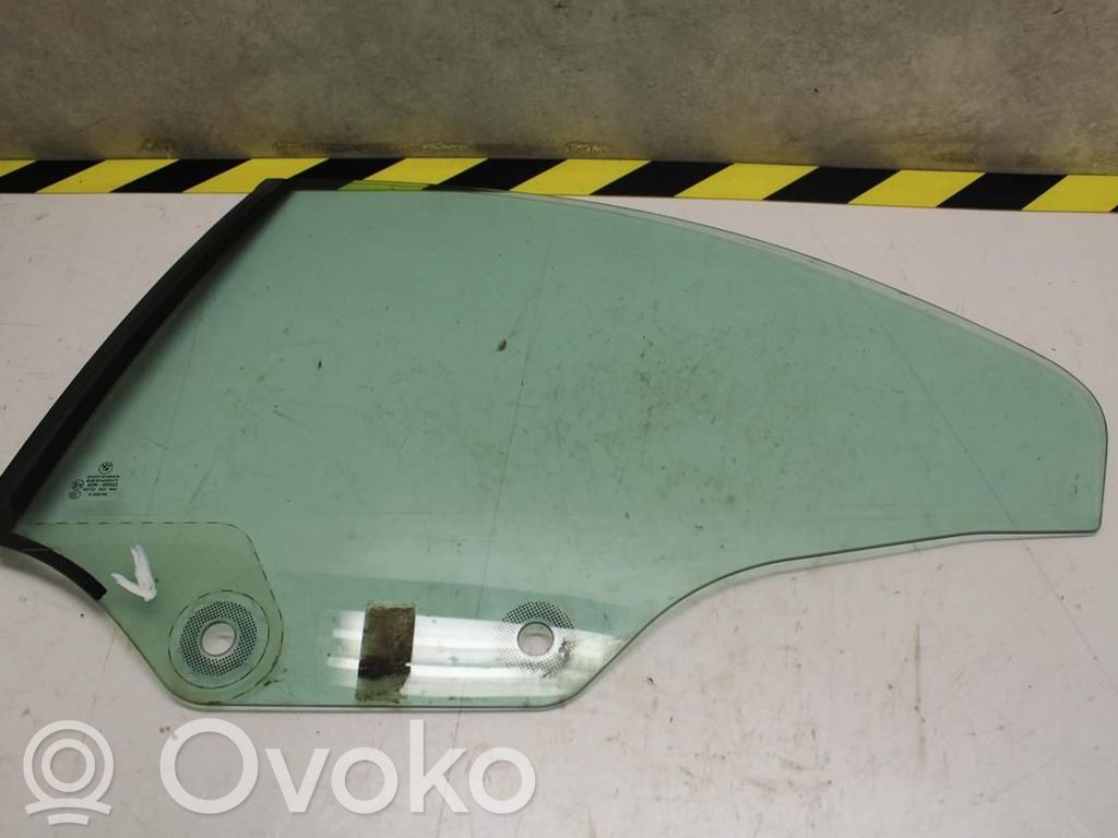 Rear side window   51377128385,154217
