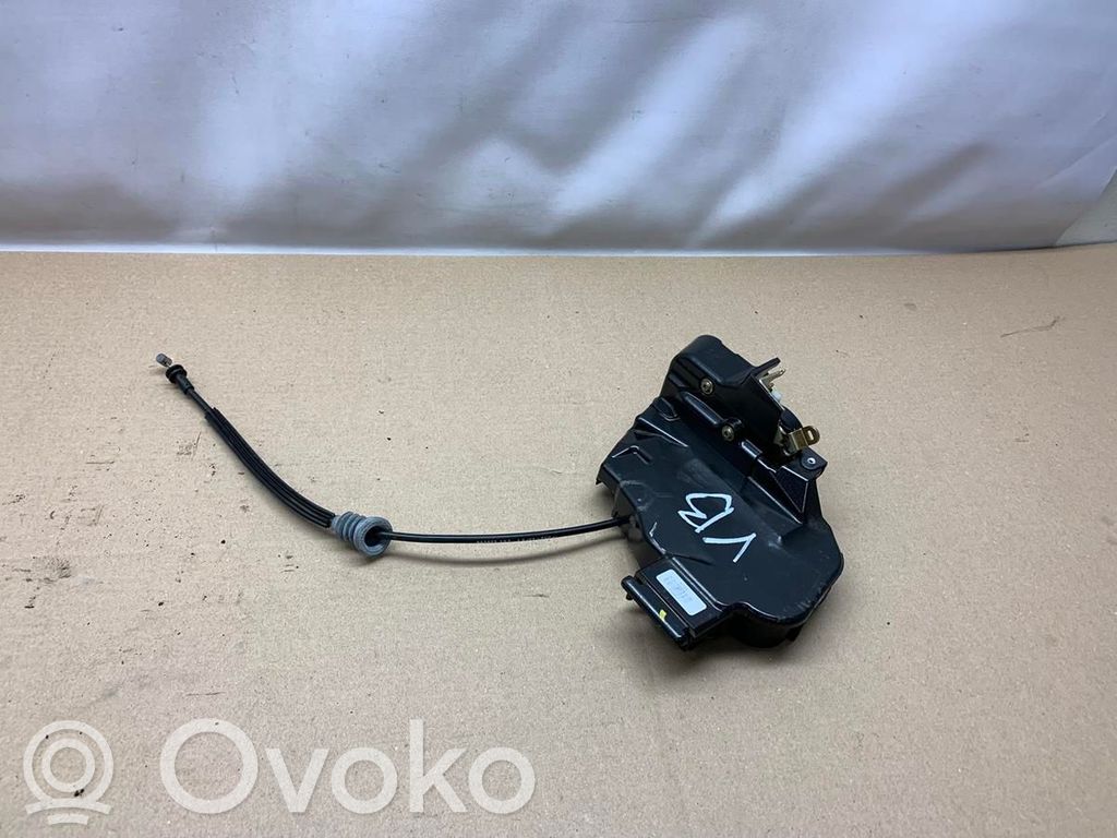 Volvo V50 Front door lock 