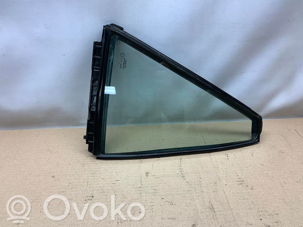Toyota Corolla E210 E21 Ventanilla de ventilación de la puerta trasera 