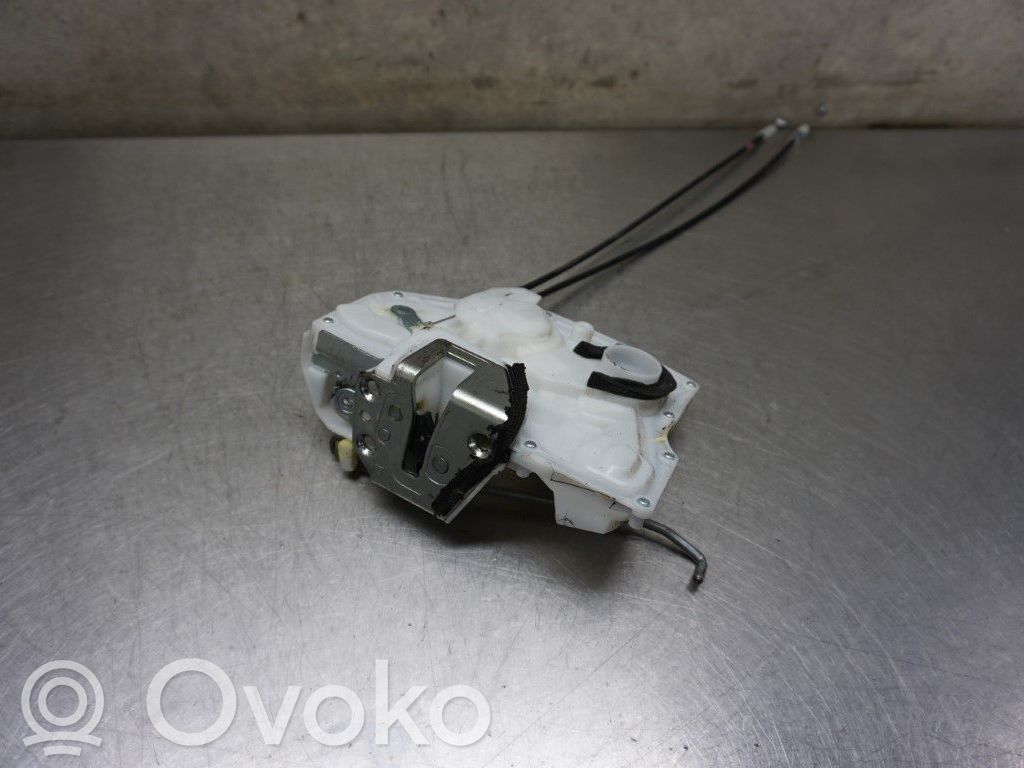 Suzuki Swift II Zamek drzwi przednich 