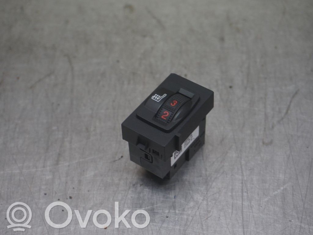 Opel Vivaro Seat heating switch 