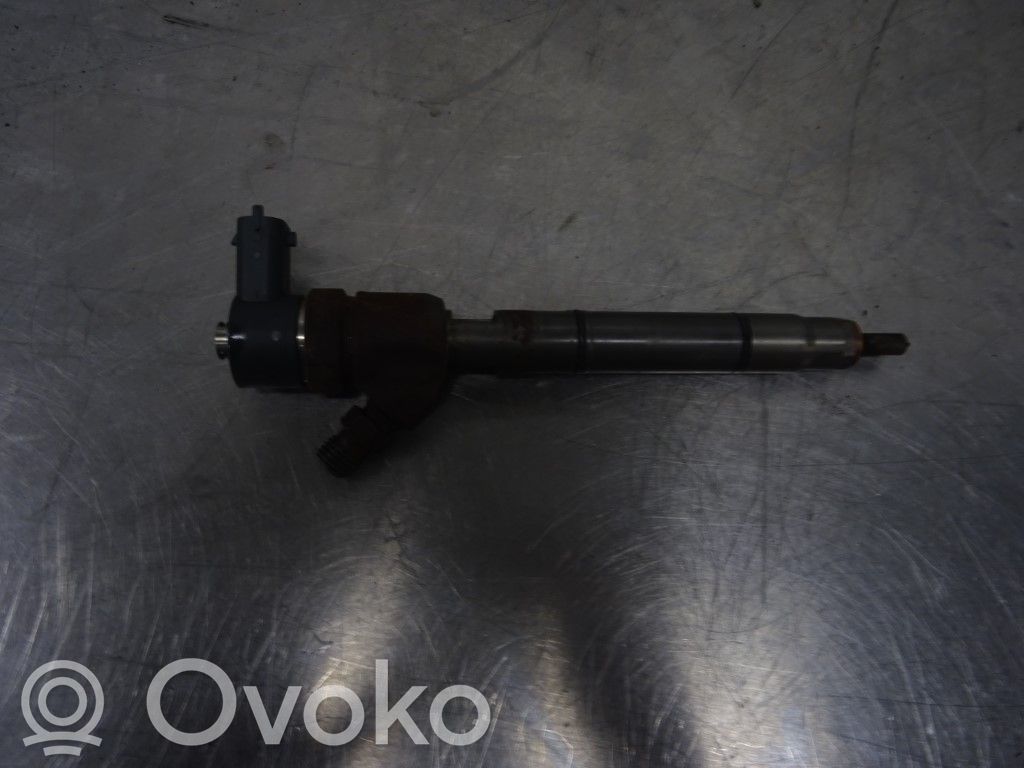 Inyector de combustible   338002A900,173134