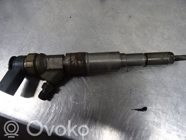 Fuel injector   13537793836,172920,7793836