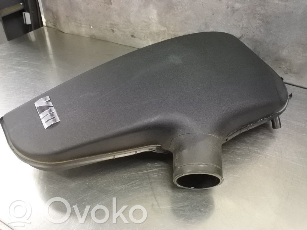 BMW 5 E60 E61 Air filter box 