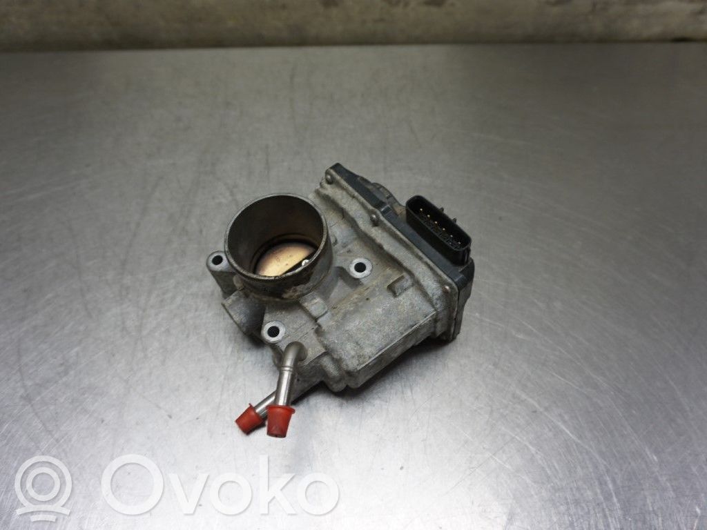 Toyota Corolla E120 E130 Droseļvārsts 