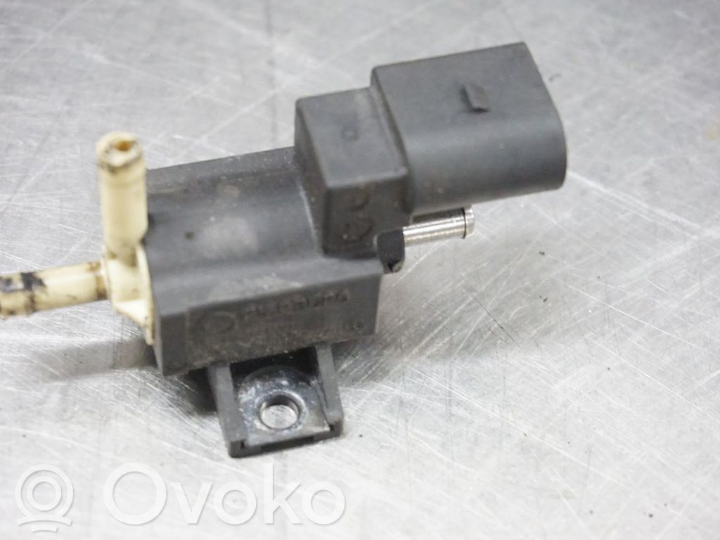 Volkswagen Touran I Vacuum valve 