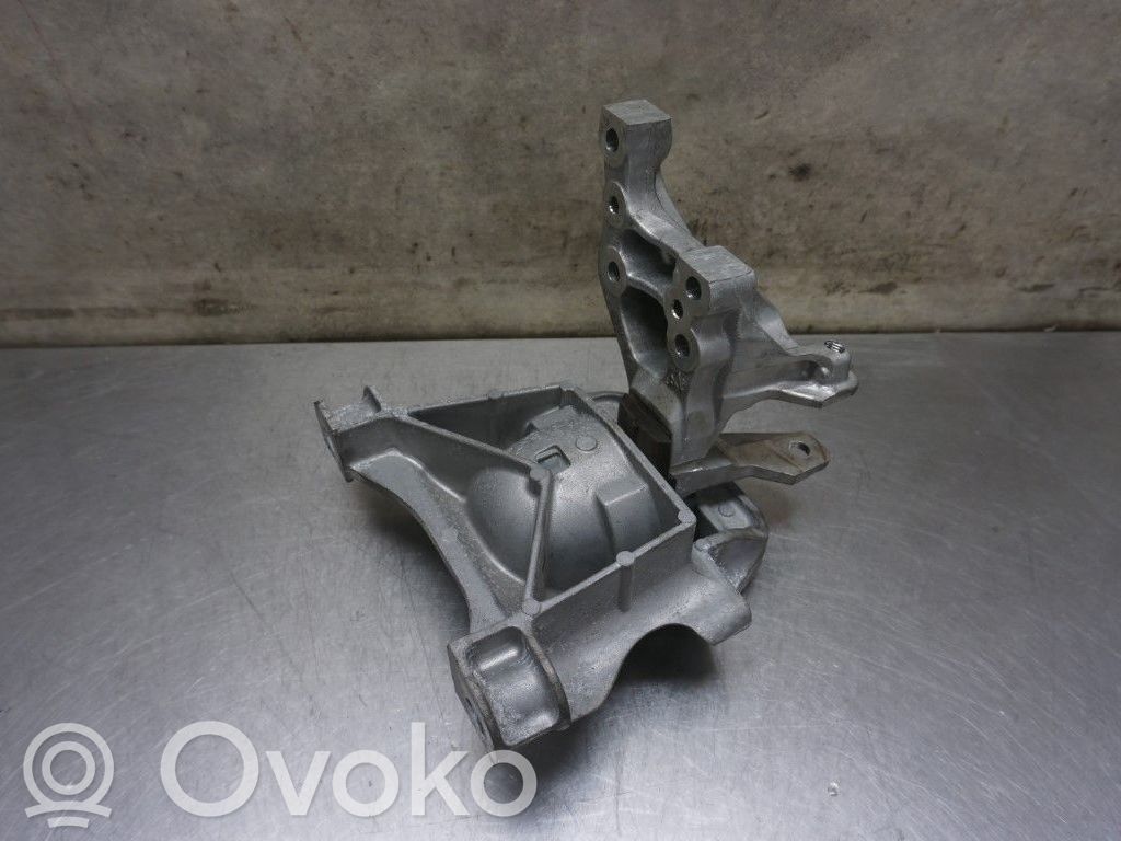 Peugeot Expert Engine mounting bracket 