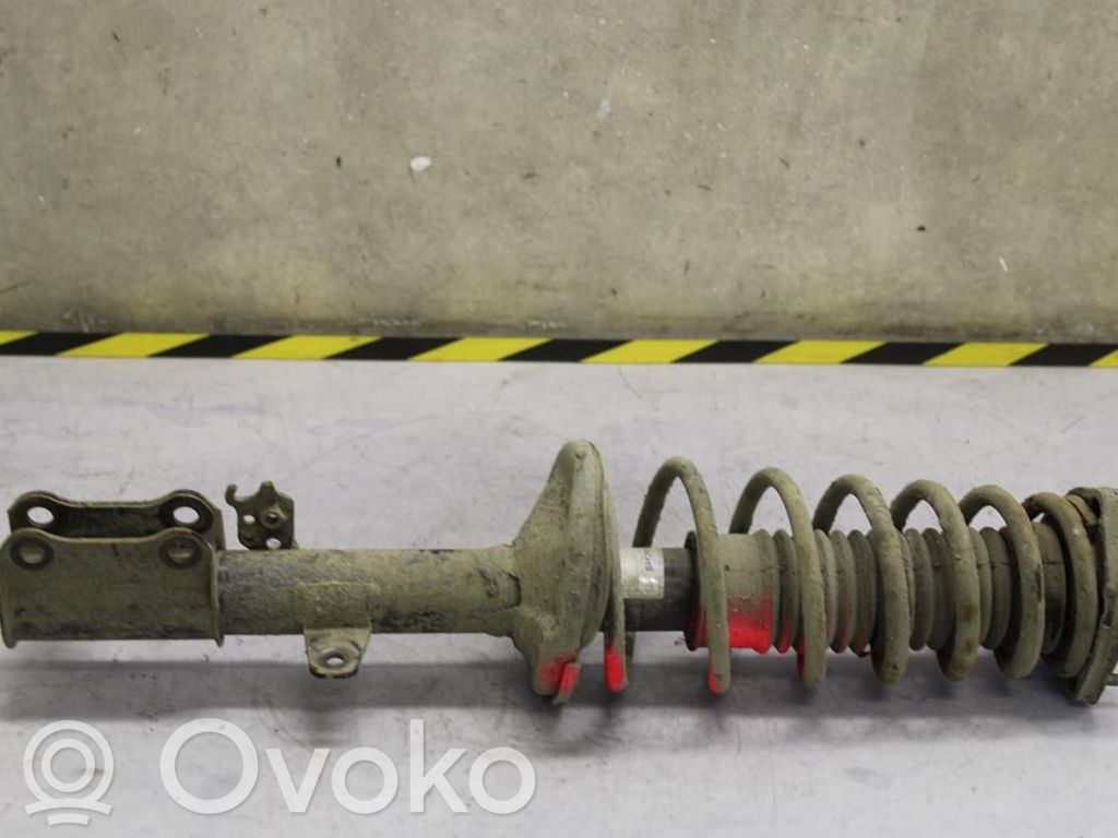 Toyota Avensis T220 Amortyzator osi przedniej ze sprężyną 