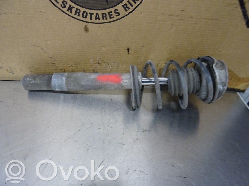 BMW 5 E60 E61 Etuiskunvaimennin kierrejousella 
