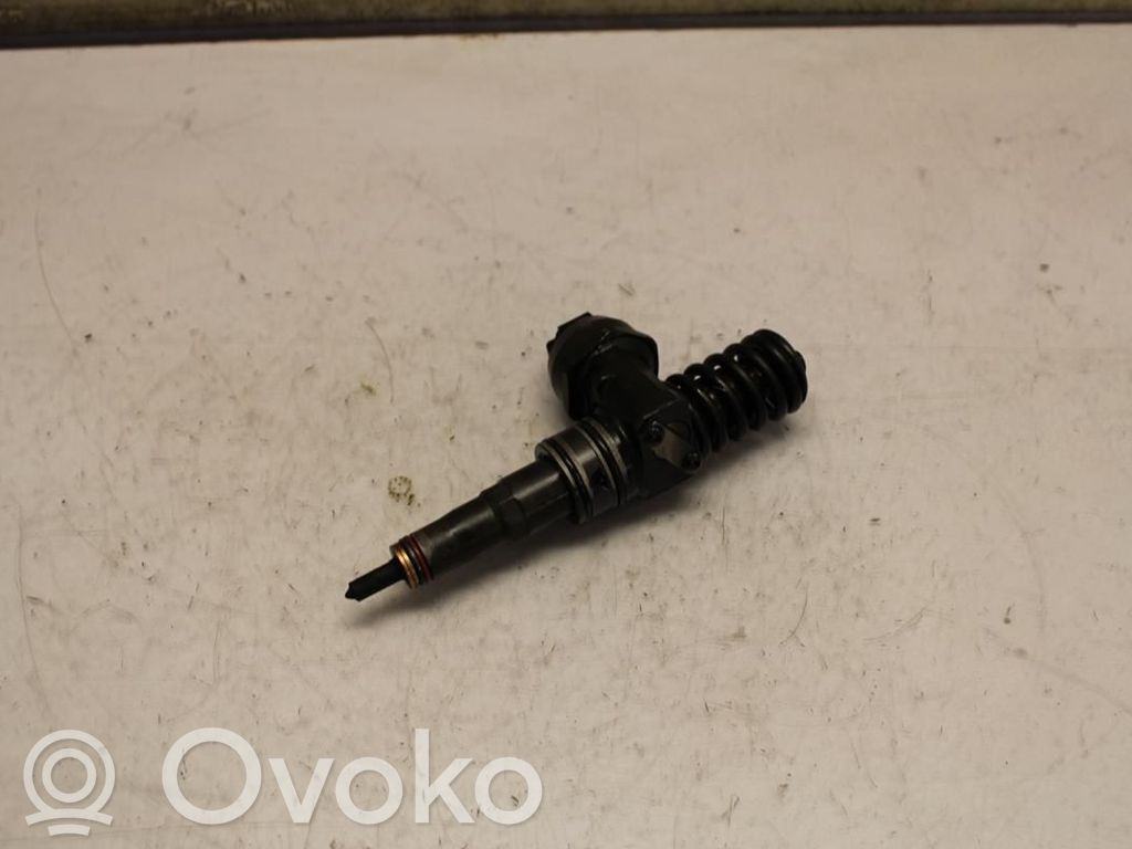 Inyector de combustible   038130073BN,173001,038130073BL