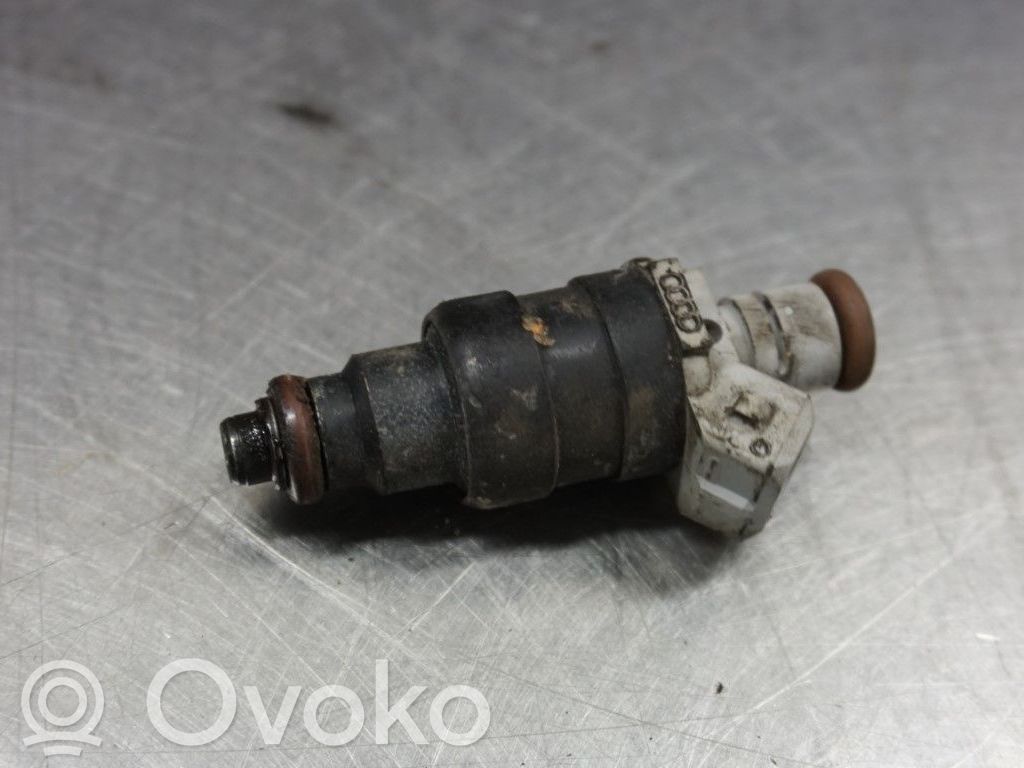 Audi A4 S4 B5 8D Inyector de combustible 