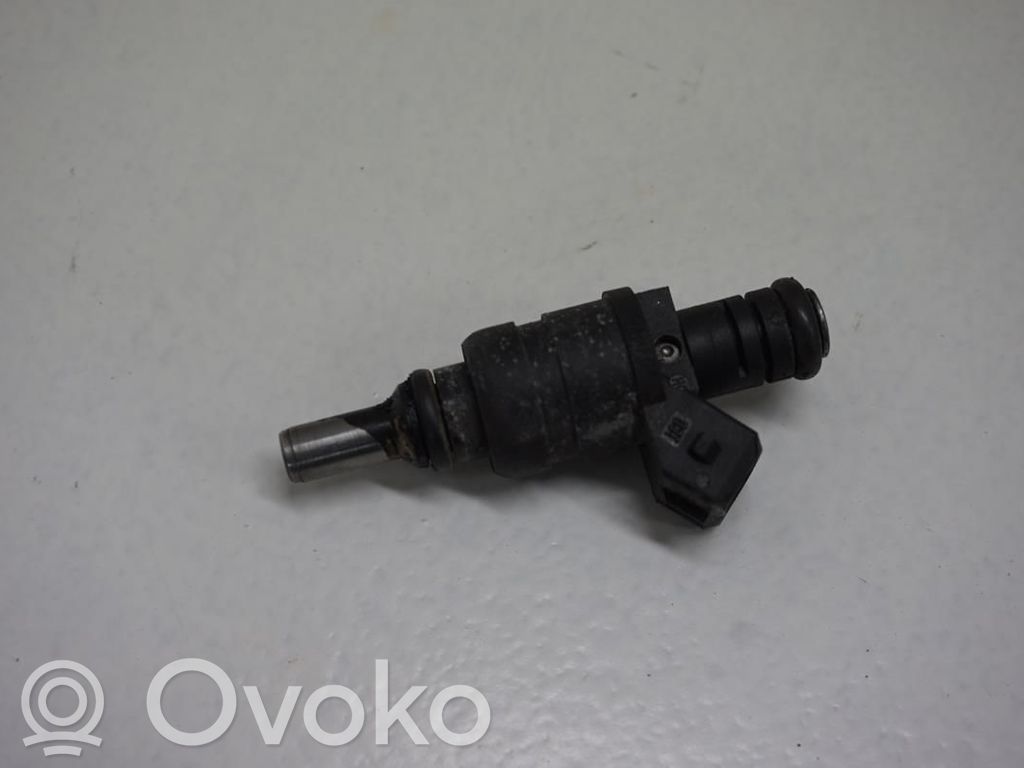 Inyector de combustible   13537546244,173136,1427240