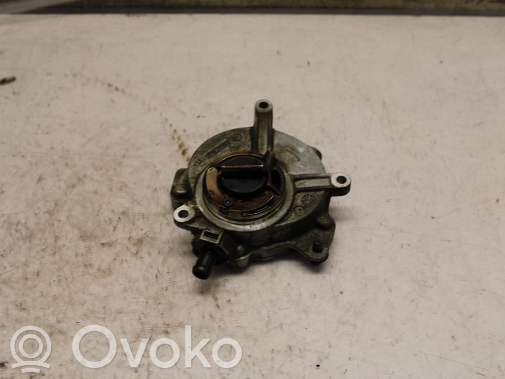 Audi A6 S6 C6 4F Pompa a vuoto 