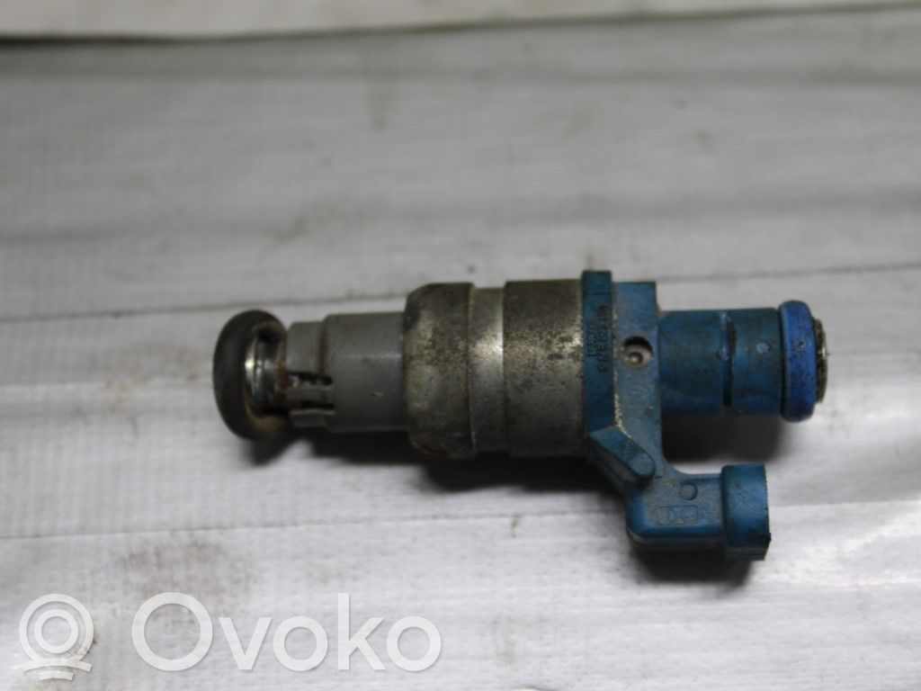 Inyector de combustible   0445110243,172893,0445110243