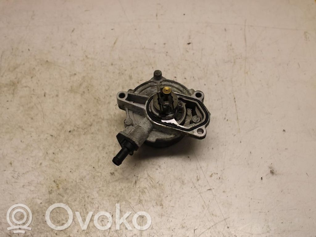 KIA Ceed Bomba de vacío 