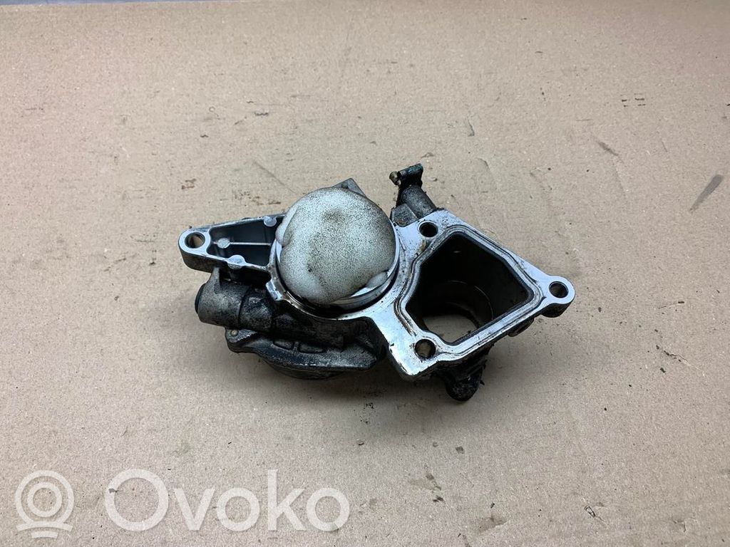 Jaguar X-Type Vacuum pump 