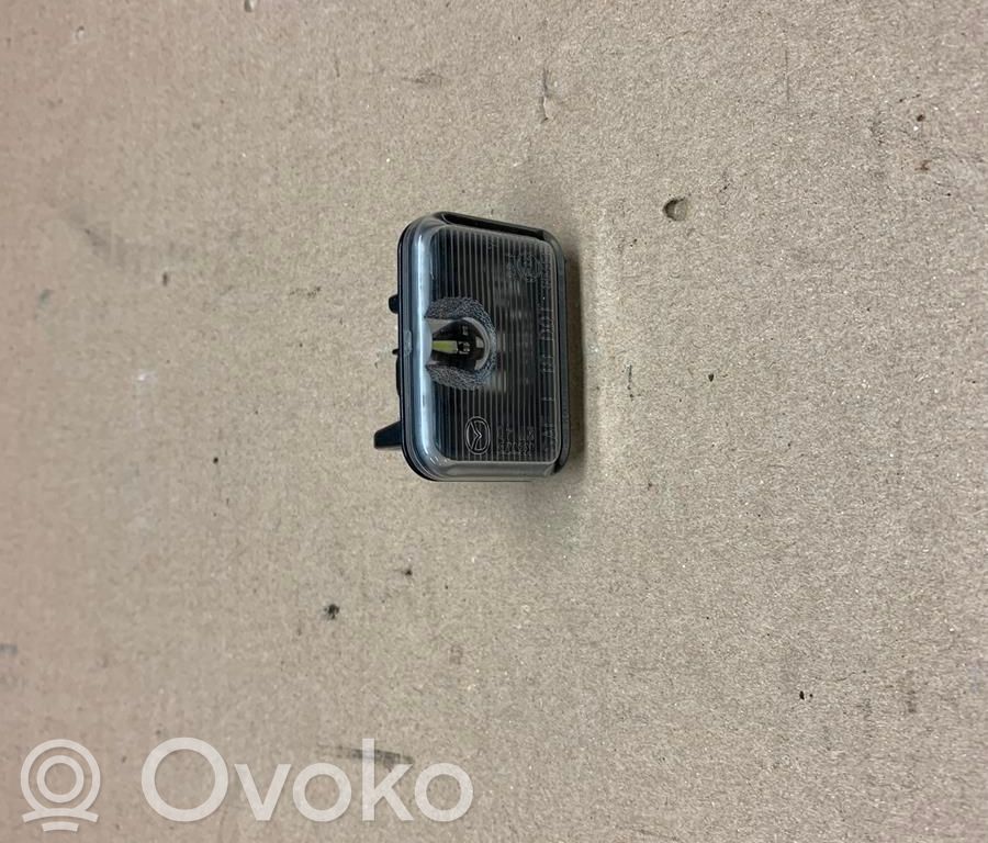 Mazda CX-30 Éclairage de plaque d'immatriculation 