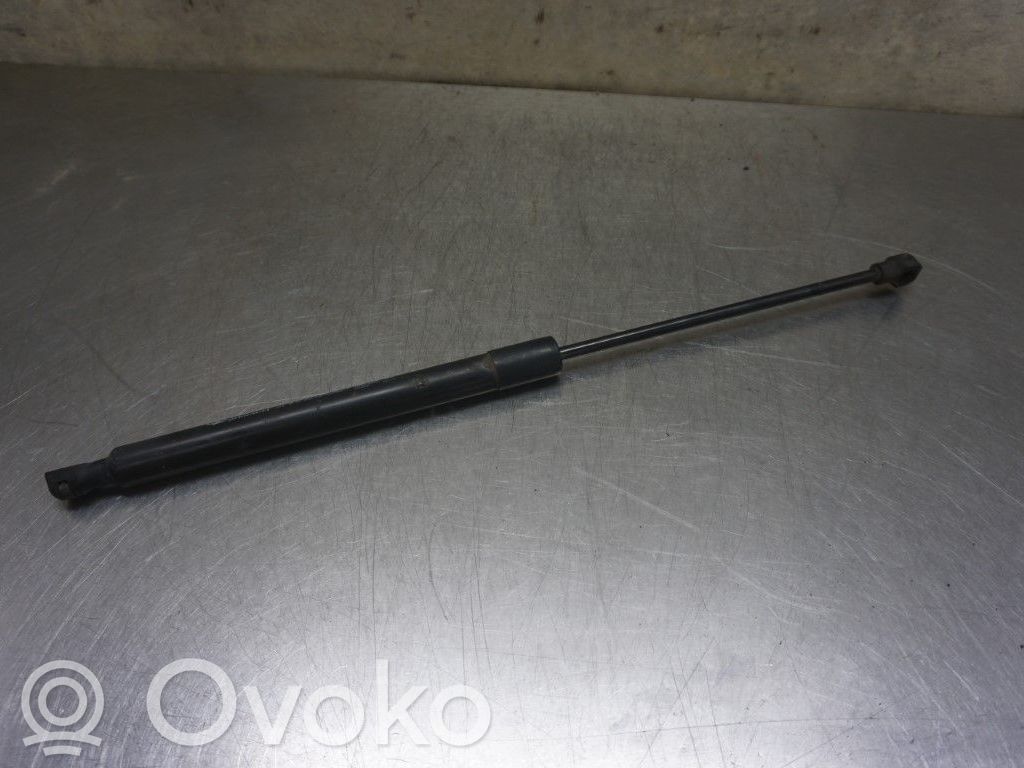 Renault Captur Tailgate strut 