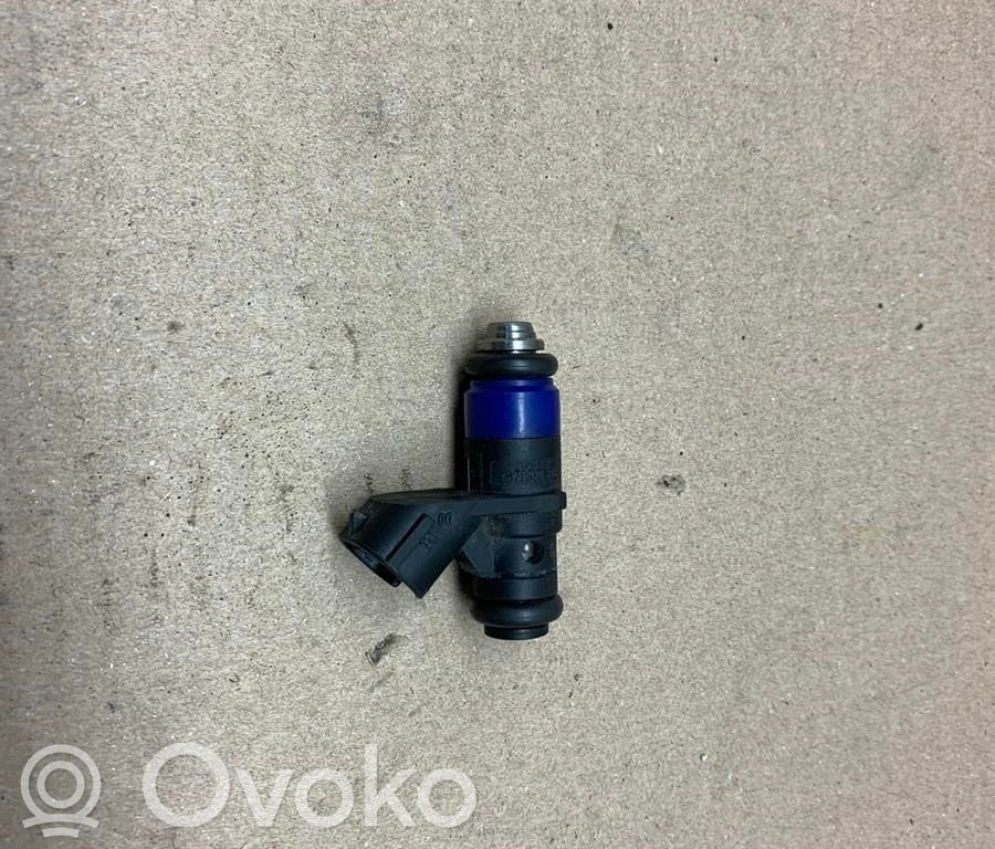 Volkswagen Polo IV 9N3 Injector combustibil 