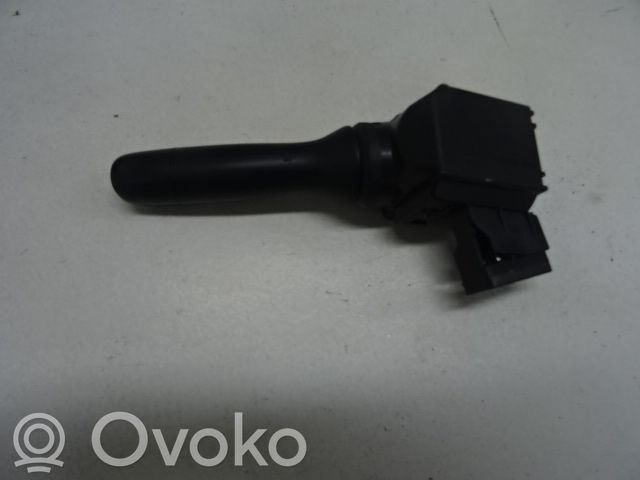Toyota Yaris Palanca de control del limpiaparabrisas 