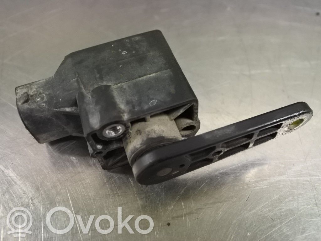 BMW 5 E60 E61 Czujnik poziomowania świateł osi przedniej 