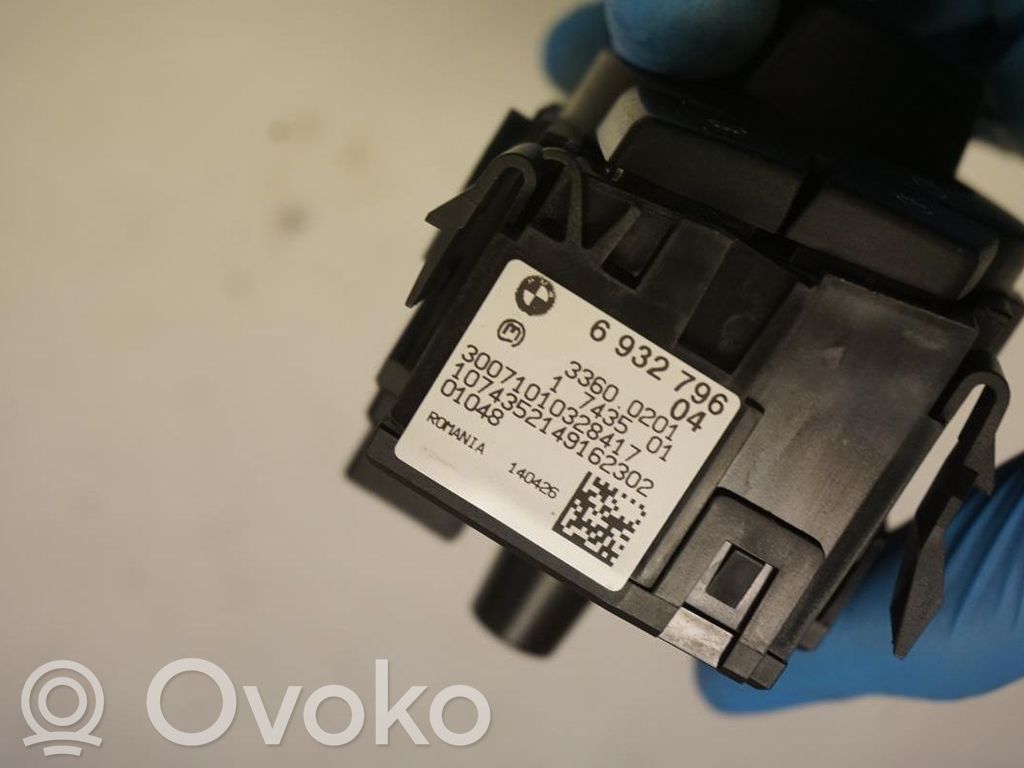 Light switch   33600201,182280