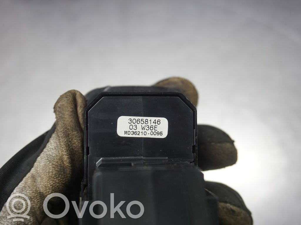 Electric window control switch   1025372,182539,03W42E